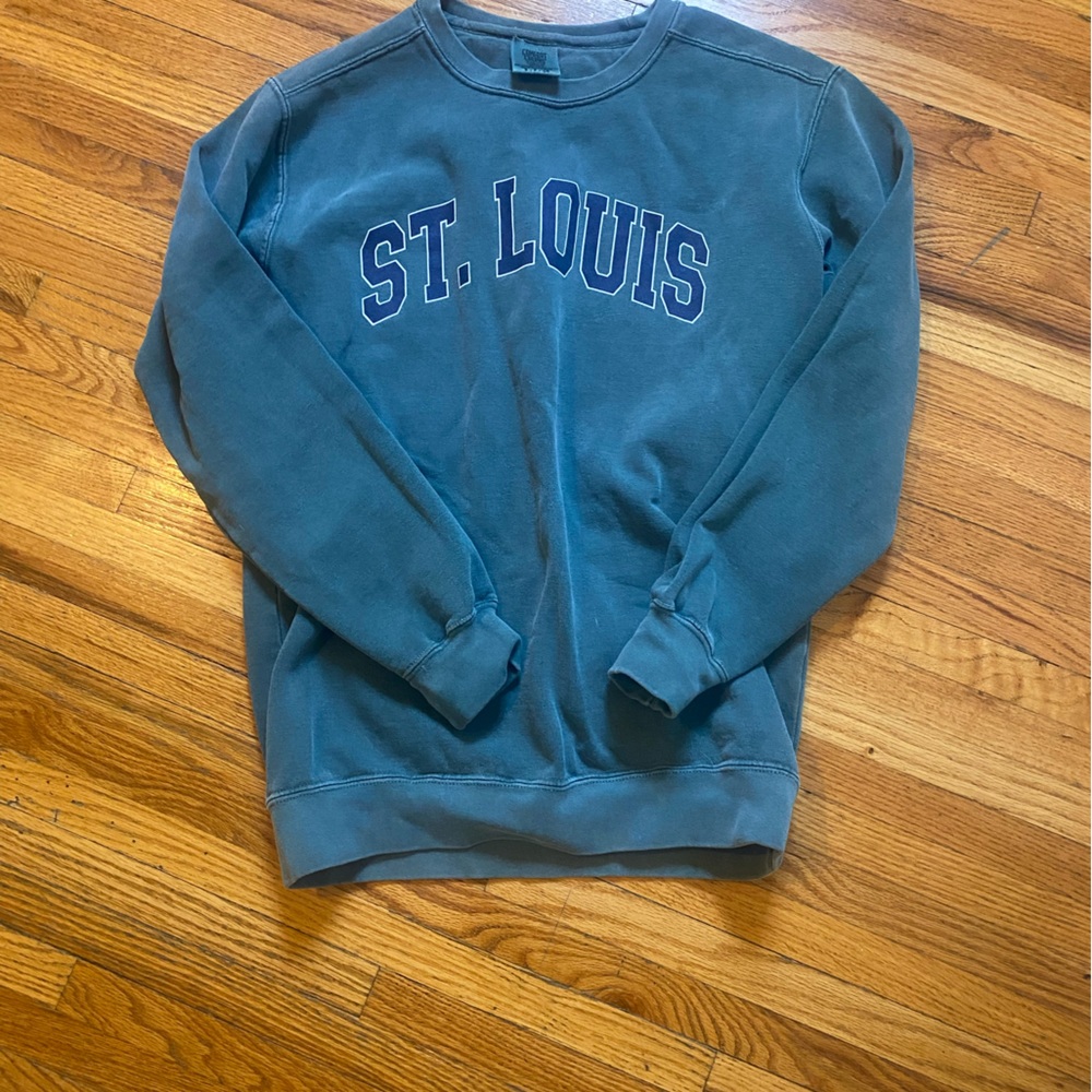 St. Louis crewneck size small